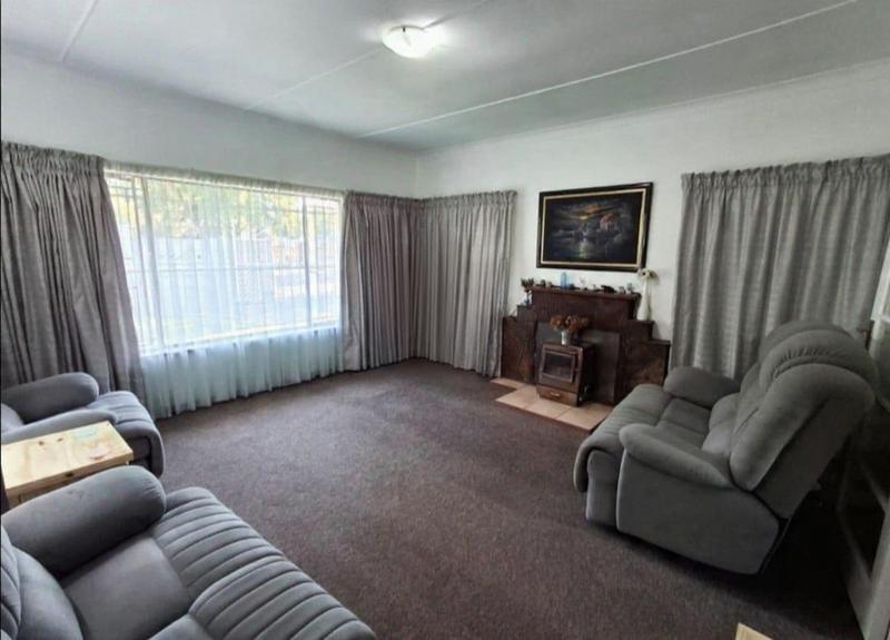 4 Bedroom Property for Sale in Sasolburg Ext 5 Free State